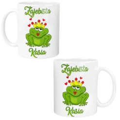 Biały kubek ze śmiesznym nadrukiem zielonej żaby w koronie i napisem Zajebista Kasia
