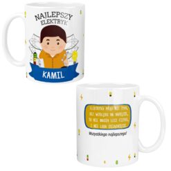 Kubek personalizowany dla elektryka z napisem Najlepszy Elektryk Kamil oraz grafiką chłopca i elementów elektrycznych