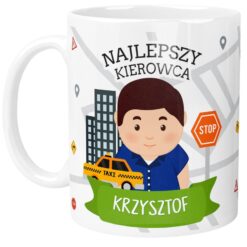 Biały kubek dla kierowcy z napisem Najlepszy Kierowca oraz imieniem Krzysztof, z grafiką samochodu taxi i budynków.