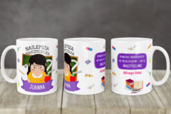 Personalizowany kubek dla nauczycielki z imieniem Joanna i kolorową grafiką edukacyjną