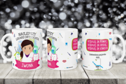 Personalizowany kubek dla Pani Doktor Ortodontki z imieniem Iwona i podziękowaniami od pacjentki Julii
