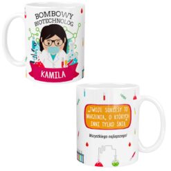 Personalizowany kubek Pani Biotechnolog z ilustracją kobiety w laboratorium oraz napisem Kamila