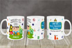 Kubek personalizowany dla inspektora BHP z imieniem Janusz i grafikami symboli bezpieczeństwa