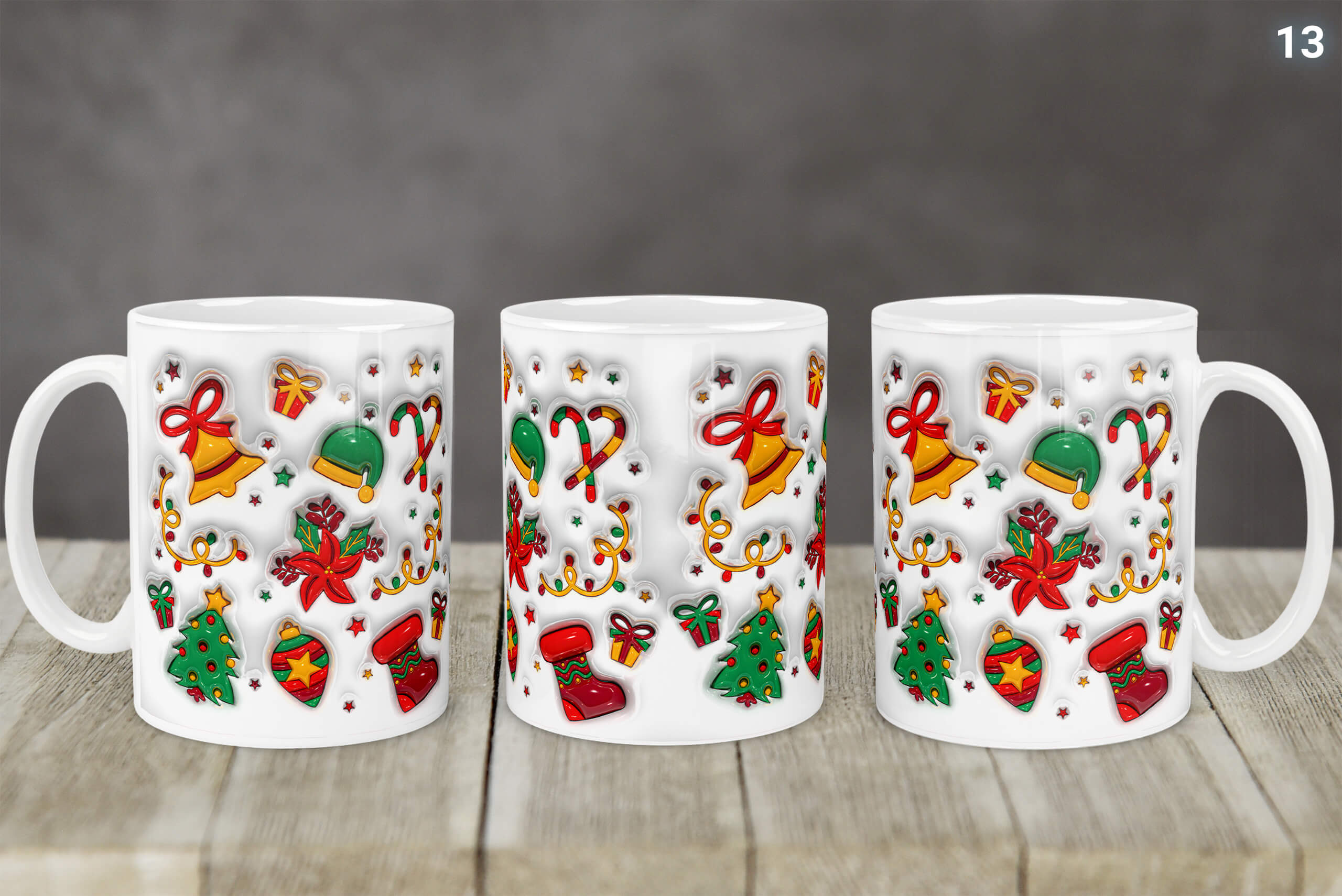 Kubek Świąteczny Z Mikołajem Bałwankiem 3D 14 Wzorów | Kreatorprezentu.pl Biały kubek świąteczny z kolorowymi dekoracjami 3D - dzwonek, czapka, choinka, prezenty, skarpeta