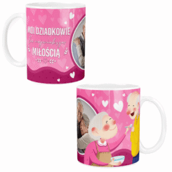 Kubek z napisem 'Moi Dziadkowie są największą miłością' i grafiką starszej pary na różowym tle