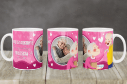 Kubek dla Dziadków z różowym tłem, zdjęciem starszej pary i napisem o miłości